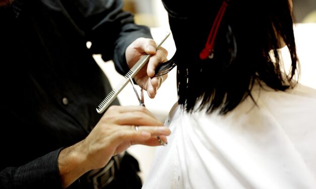 Die häufigsten Fehler bei der Haarpflege – wie Sie sie mit professioneller Haarpflege vermeiden